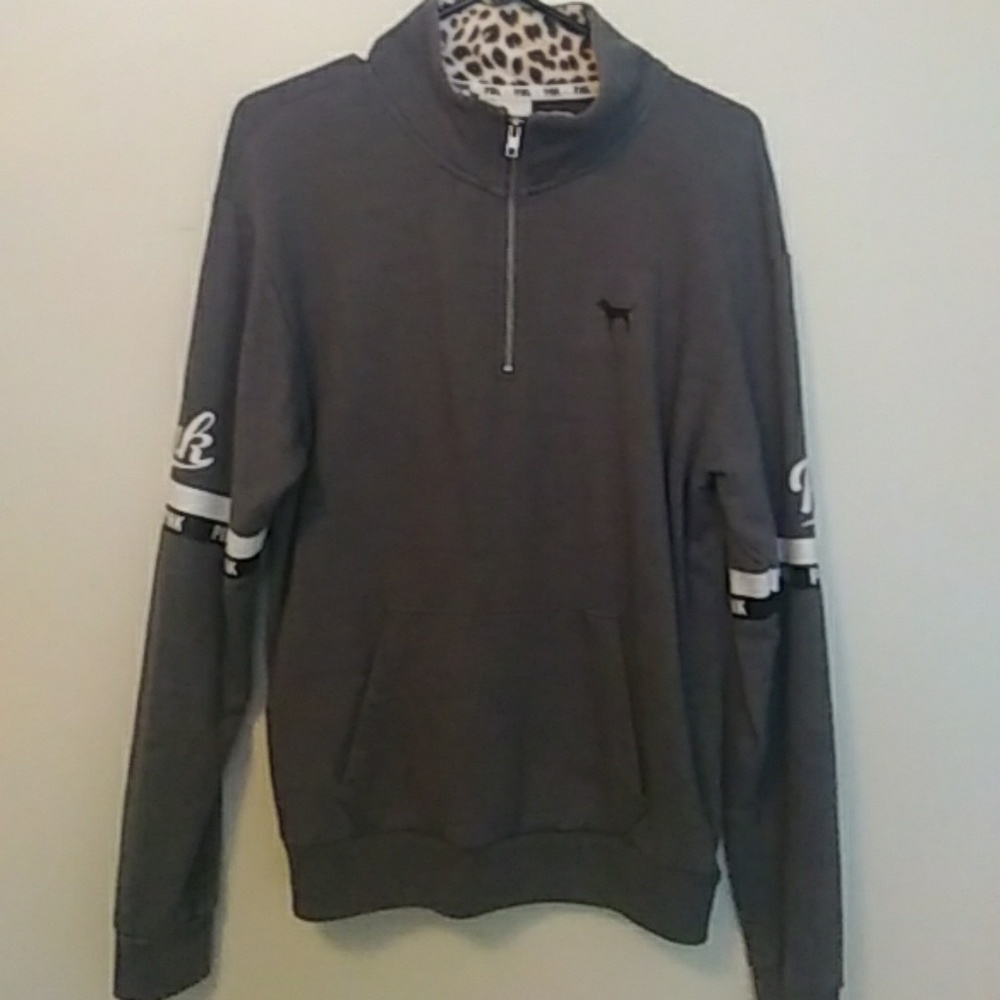 ⭐Traded⭐VS PINK Half Zip